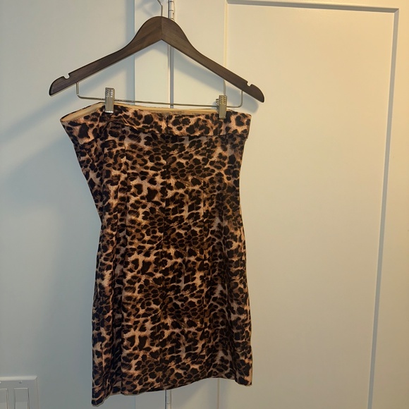 SUPERDOWN LEOPARD MINI DRESS - SIZE M - Picture 8 of 11